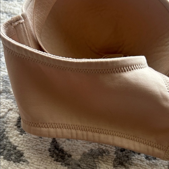 Vanity Fair Cream Women's Bra - Picture 6 of 6